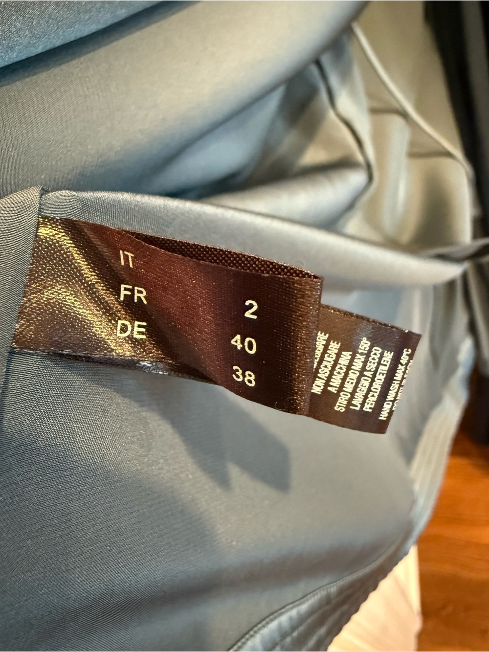 La Perla Midnight 100% Silk Tie-Waist Robe - Picture 4 of 5